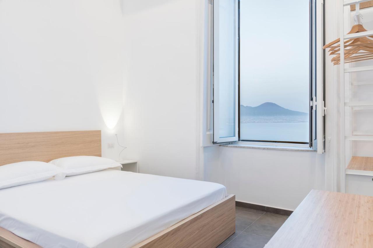 Lux 3* Naples